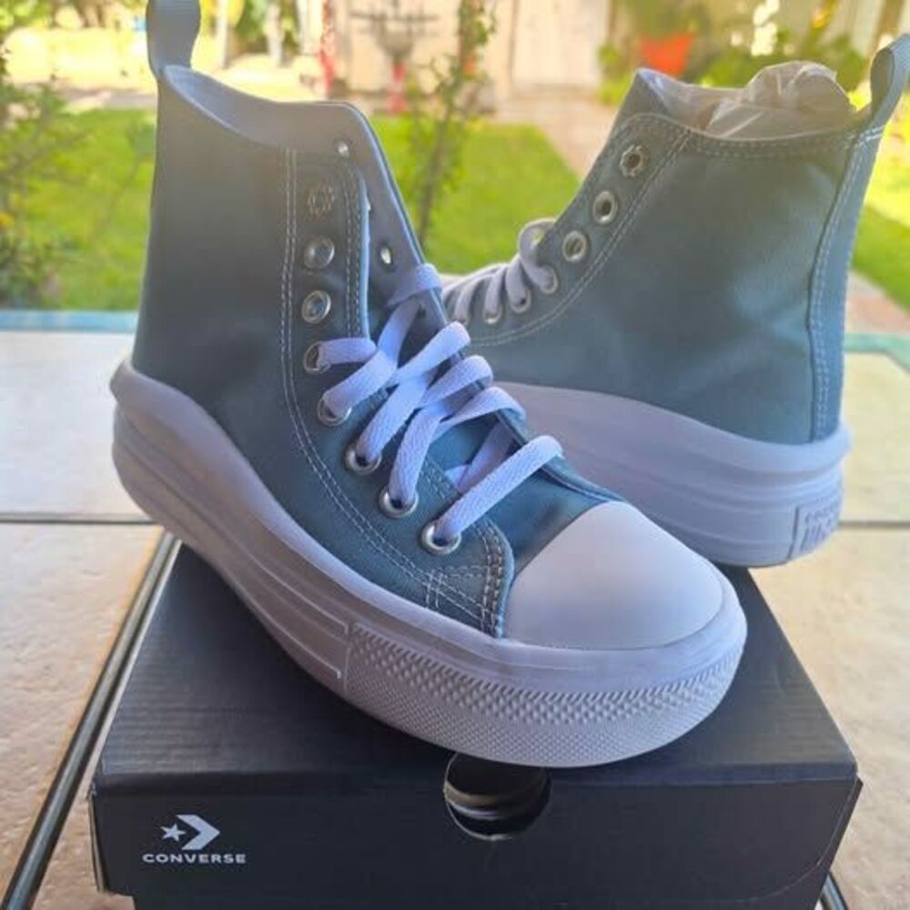 Converse Chuck Taylor All Star Move Pkatform Embroidered Floral Size 4 New